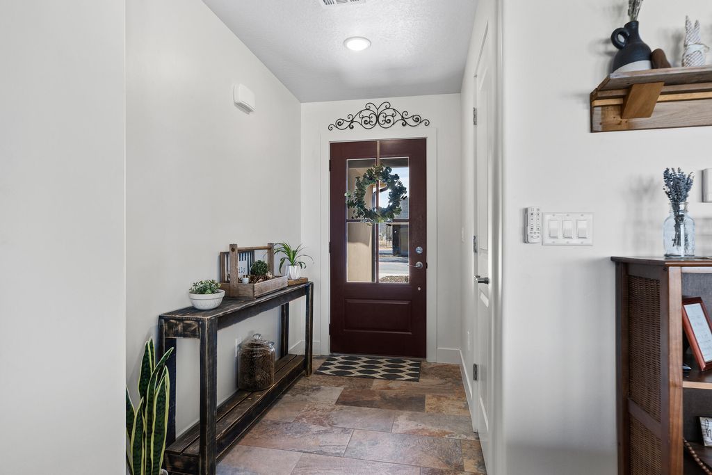Photo of 927 E Winchester DR, Enoch, UT 84721 (MLS # 110609)