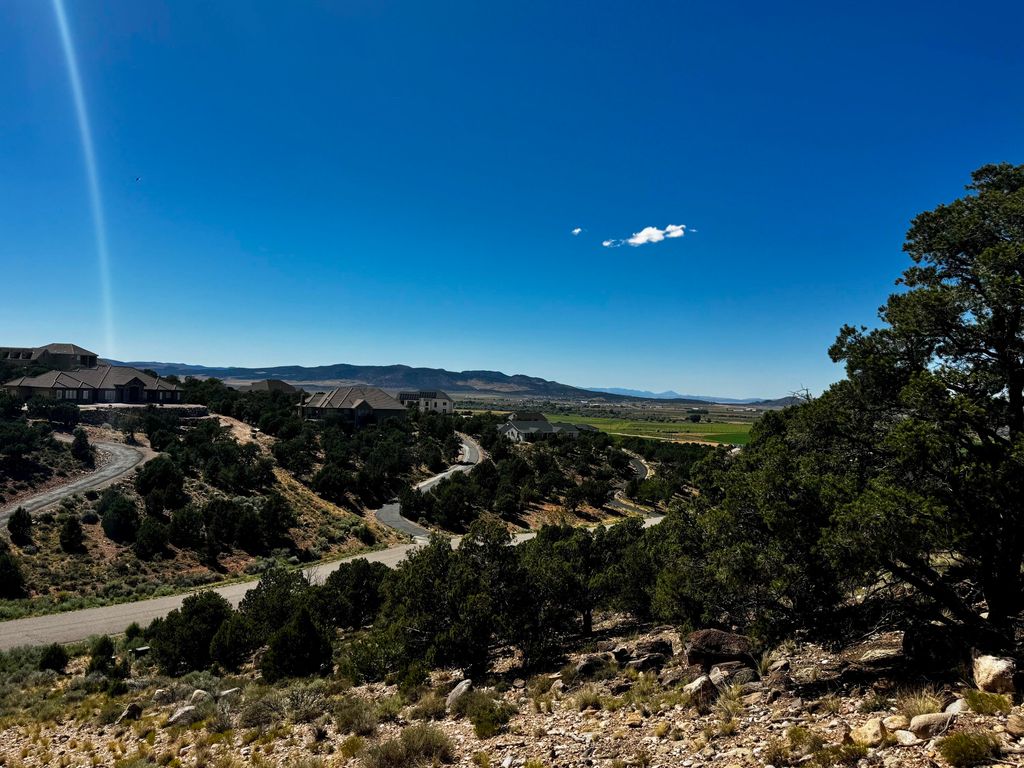Photo of 1085 S Canyon DR, Cedar City, UT 84720 (MLS # 112438)