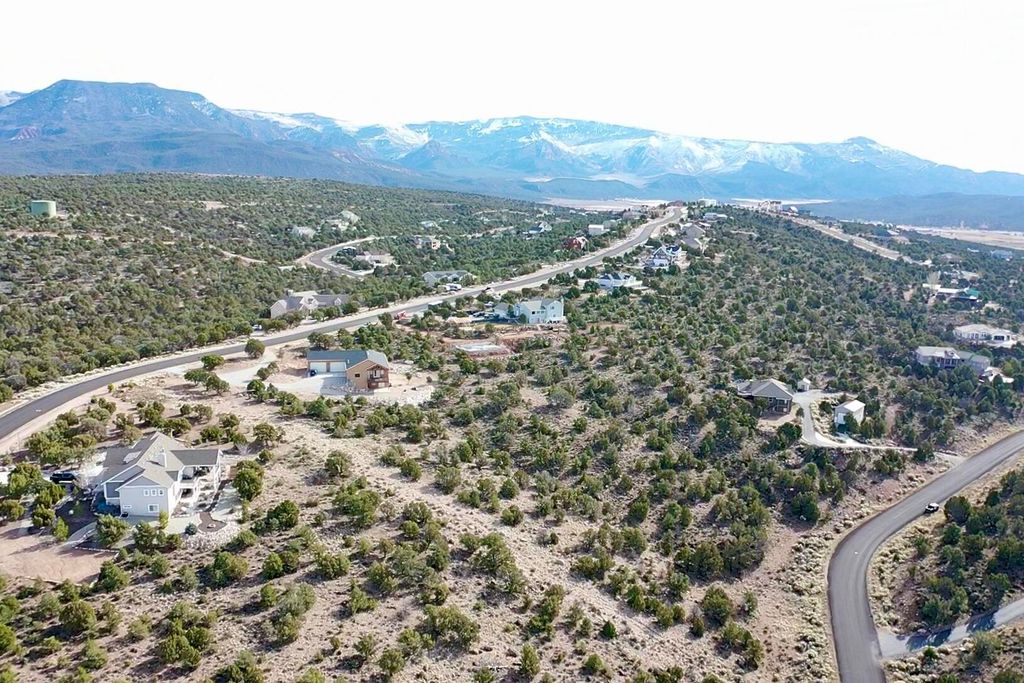 Photo of 1085 S Canyon DR, Cedar City, UT 84720 (MLS # 112438)