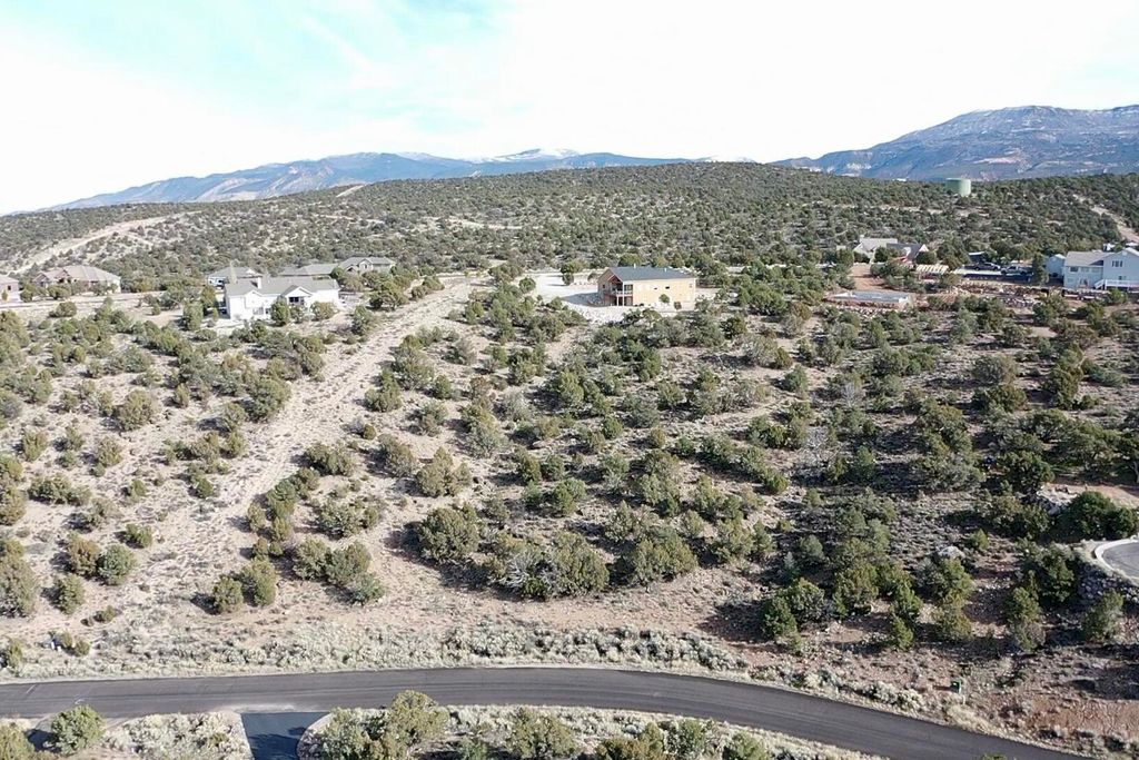 Photo of 1085 S Canyon DR, Cedar City, UT 84720 (MLS # 112438)