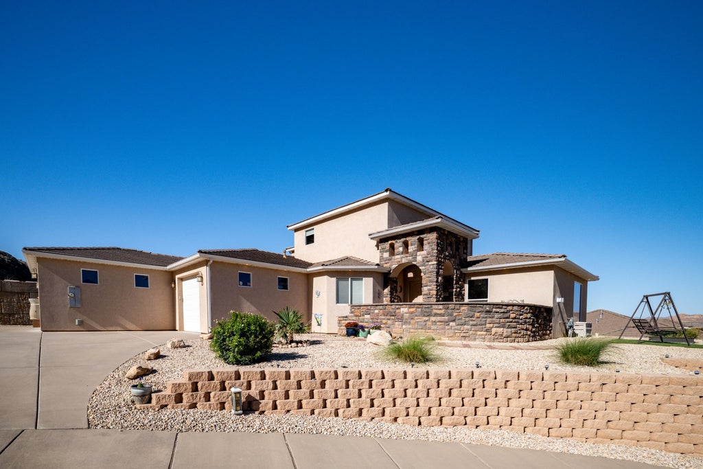 Photo of 160 E 130 N, La Verkin, UT 84745 (MLS # 116861)