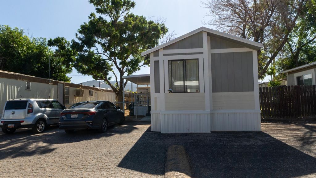Photo of 465 N 800 W #Unit 7, Cedar City, UT 84721 (MLS # 111950)