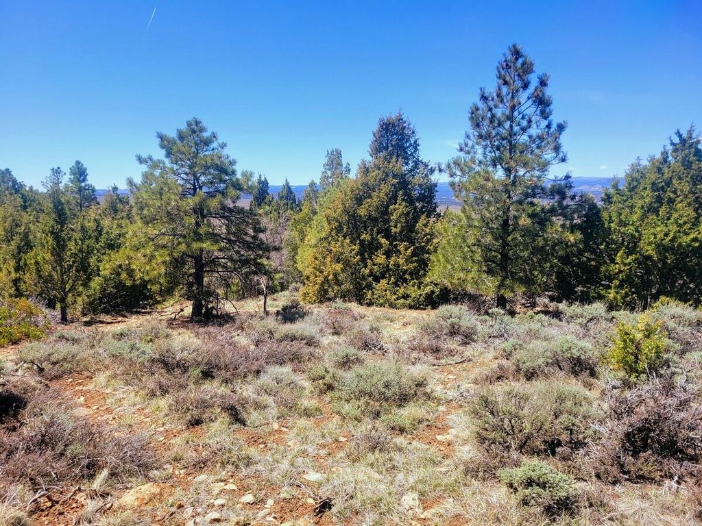 Photo of 5 Valley View DR, Duck Creek Village, UT 84762 (MLS # 110974)