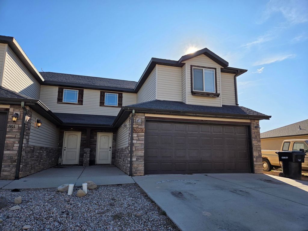 Photo of 1865 W Clark Parkway Pkwy N, Cedar City, UT 84721 (MLS # 114432)