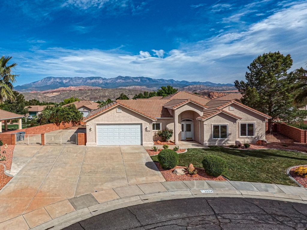 Photo of 2654 W 320 N, Hurricane, UT 84737 (MLS # 115885)