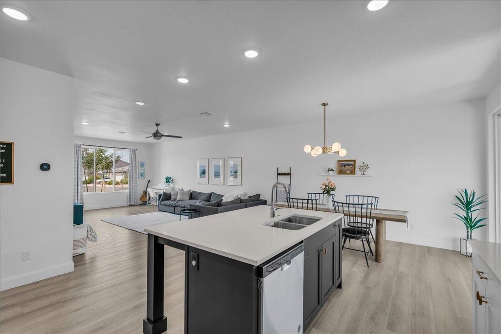 Photo of 4531 S Lucy LN, Washington, UT 84780 (MLS # 112880)