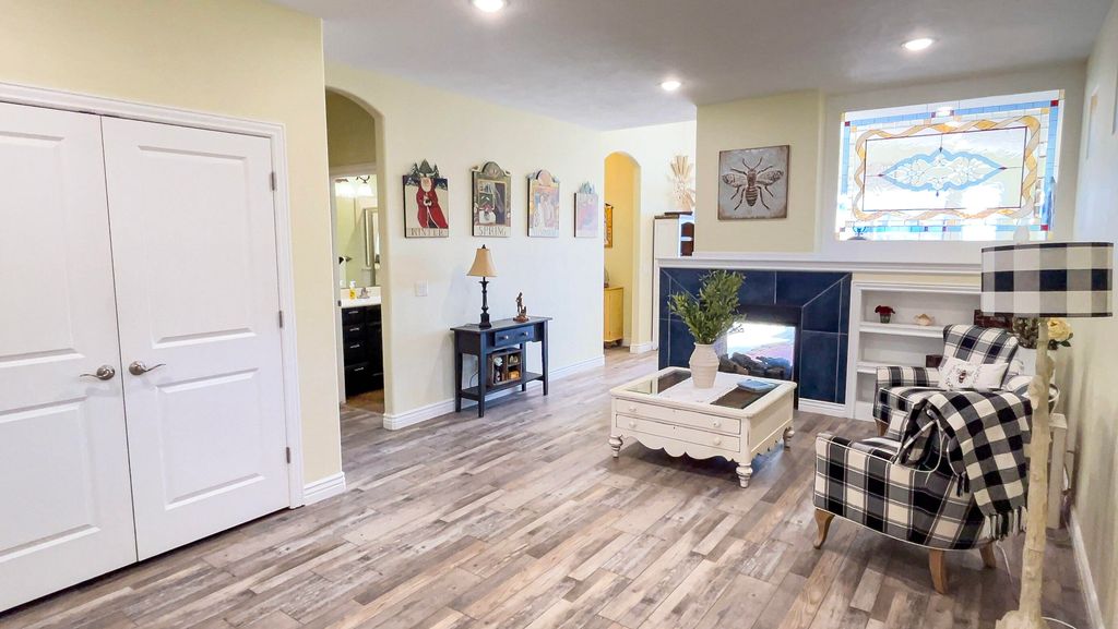 Photo of 2437 W Crescent Heights DR S, Cedar City, UT 84720 (MLS # 114505)