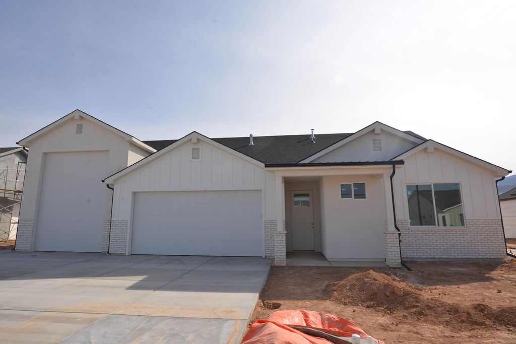 Photo of 4992 N 75 E, Enoch, UT 84721 (MLS # 114127)