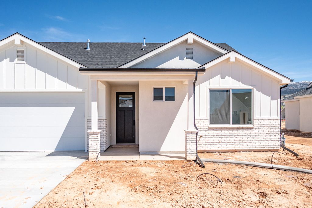 Photo of 4992 N 75 E, Enoch, UT 84721 (MLS # 114127)
