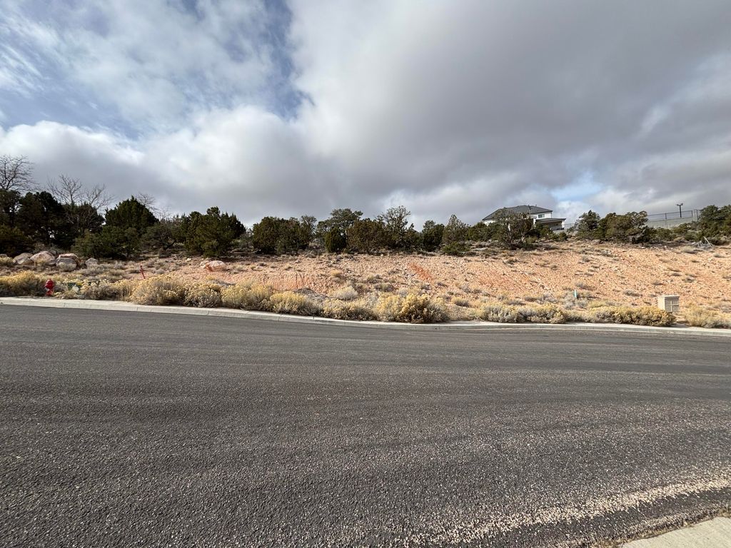 Photo of 214 S Columbia Way, Cedar City, UT 84720 (MLS # 114808)