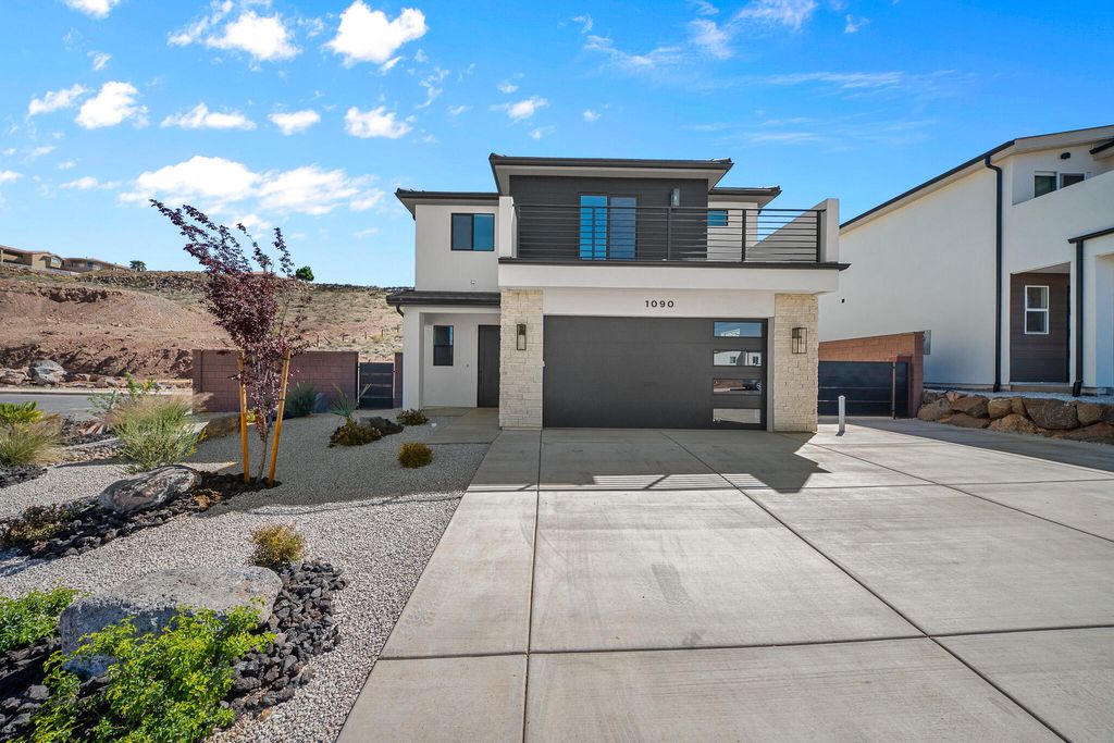 Photo of 1090 E Coyote Crest DR, Washington, UT 84780 (MLS # 115568)