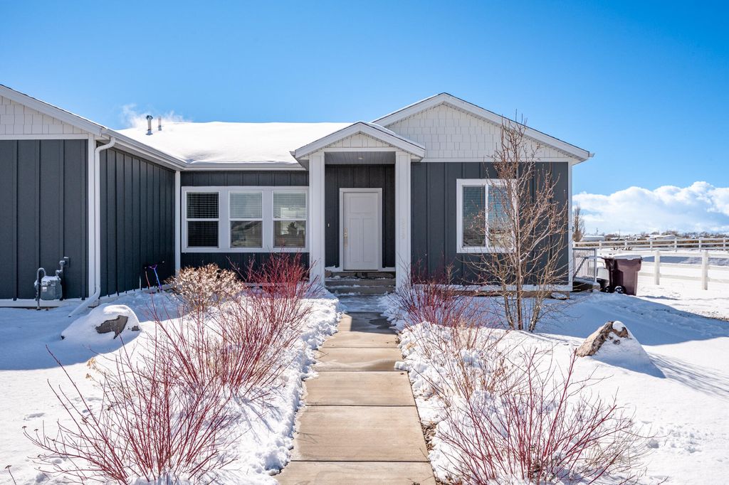 Photo of 2319 W 4200 N, Cedar City, UT 84721 (MLS # 114919)