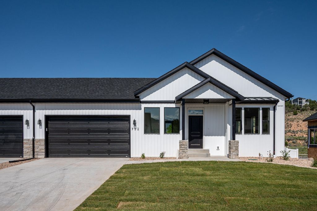 Photo of 732 S Liberty Cove DR, Cedar City, UT 84720 (MLS # 111332)