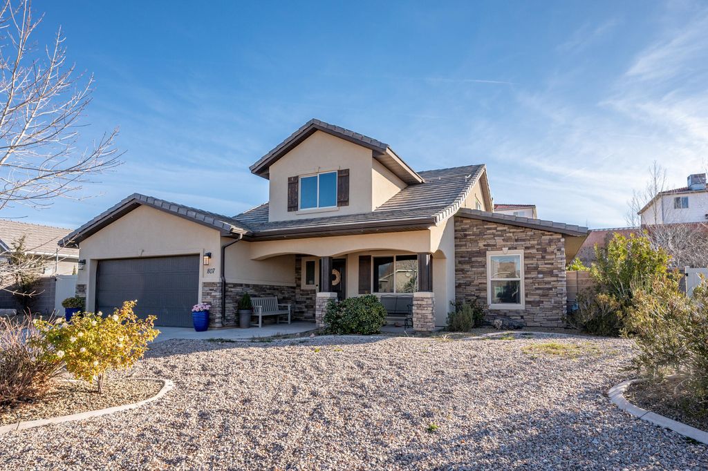 Photo of 807 N 370 W, La Verkin, UT 84745 (MLS # 114595)