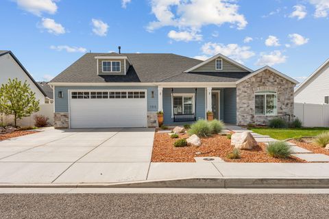 Photo of 105 N Castle DR, Cedar City, UT 84720 (MLS # 115786)