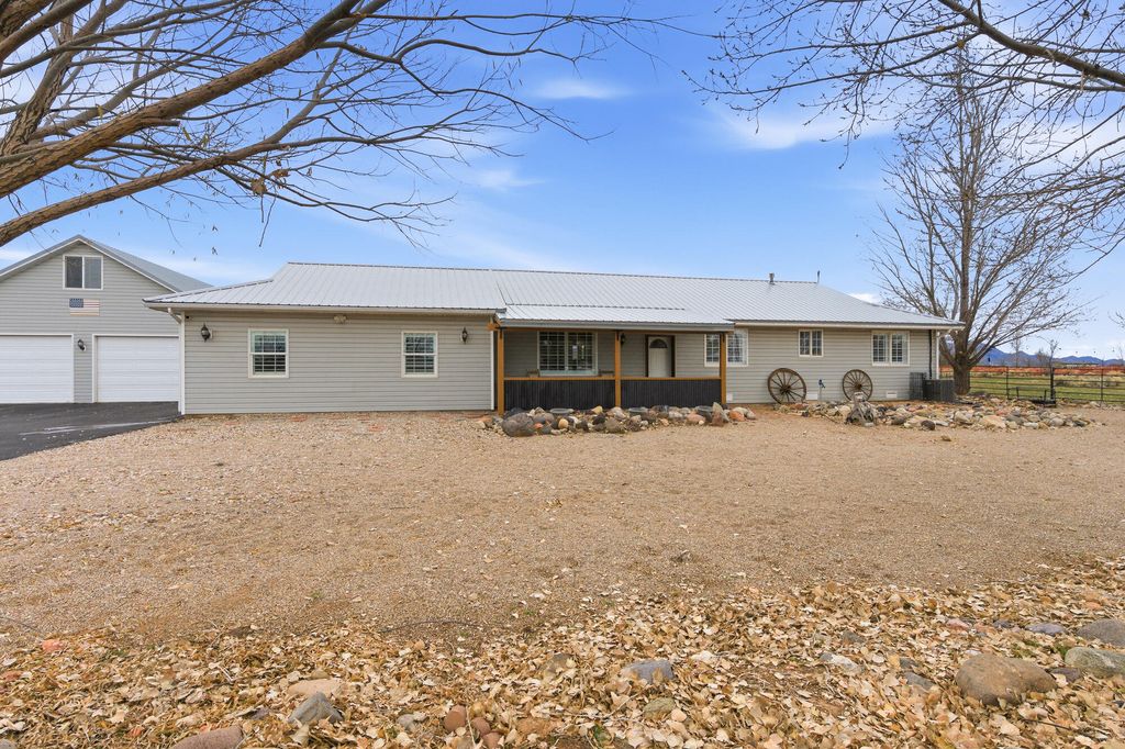 Photo of 5009 W 1400 S, Cedar City, UT 84720 (MLS # 114002)