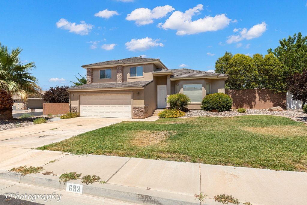 Photo of 693 Castle Stone DR, Washington, UT 84780 (MLS # 112608)