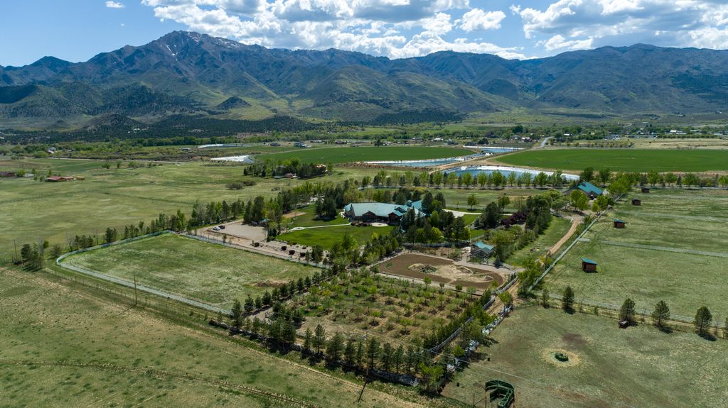 Photo of 622 E HIGHWAY 144, New Harmony, UT 84757 (MLS # 114685)