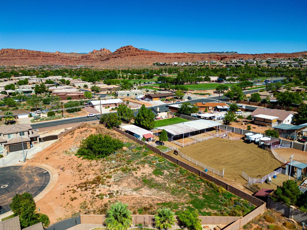 Photo of 1970 Cir CIR #LOT 4, Saint George, UT 84770 (MLS # 113179)