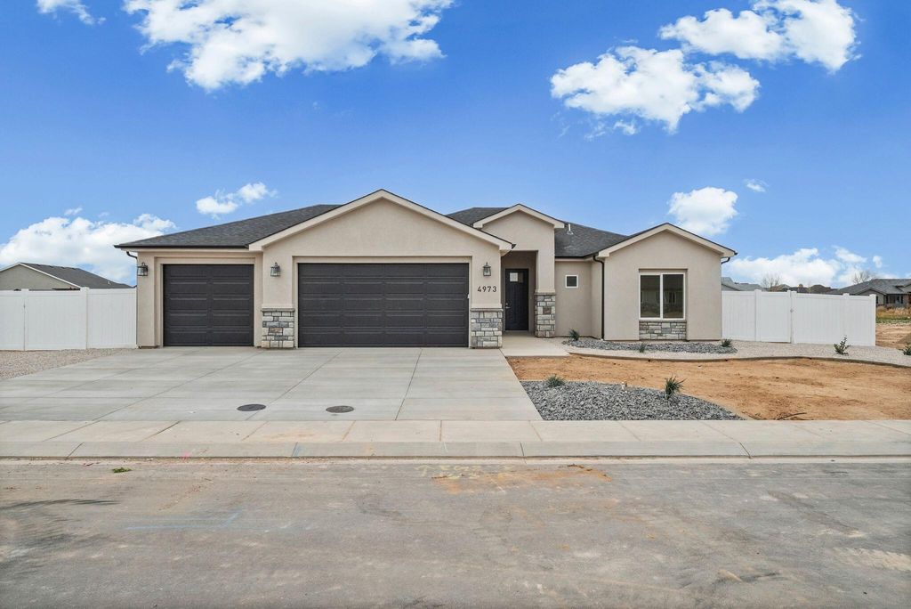 Photo of 4973 N Remington RD, Enoch, UT 84721 (MLS # 113362)