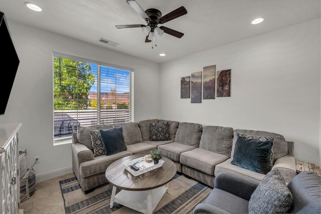 Photo of 1917 E Respite LN, Washington, UT 84780 (MLS # 112718)