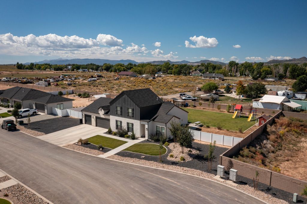 Photo of 5165 N 2570 W, Cedar City, UT 84721 (MLS # 113343)