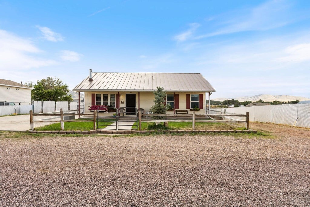 Photo of 464 S 150 E, Enterprise, UT 84725 (MLS # 117828)