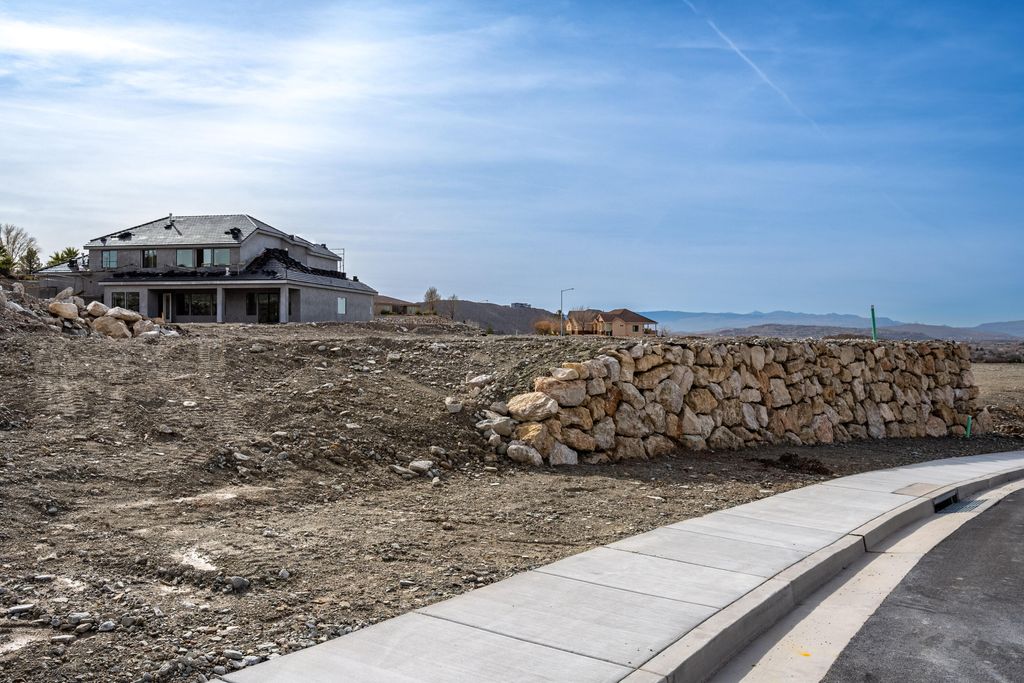 Photo of 998 E TOMAHAWK DR #LOT 513, Washington, UT 84780 (MLS # 101126)