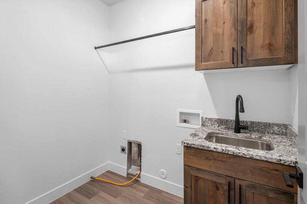 Photo of 1079 N Olesia ST, Cedar City, UT 84721 (MLS # 118558)