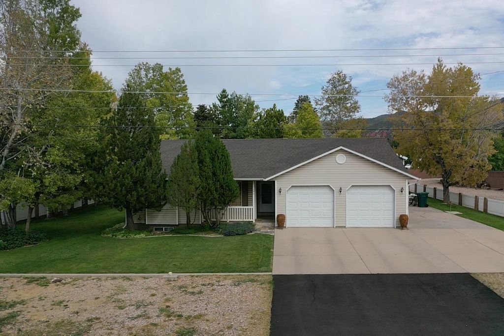 Photo of 390 N 200 W, Parowan, UT 84761 (MLS # 112763)