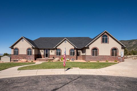 Photo of 1049 E Fenwick Way, Cedar City, UT 84721 (MLS # 115912)