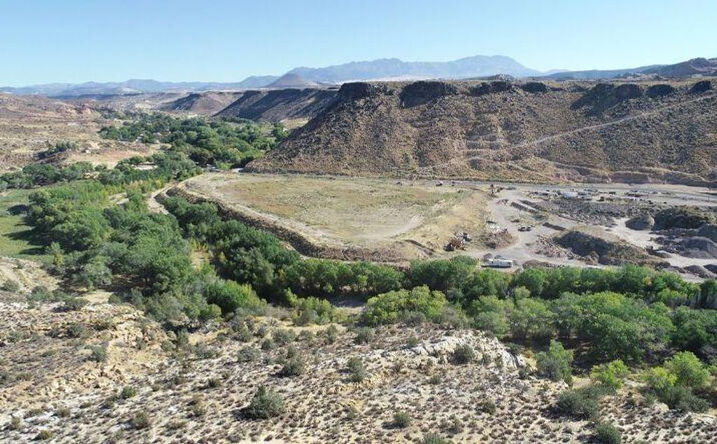 Photo of Gunlock RD, Gunlock, UT 84733 (MLS # 115899)