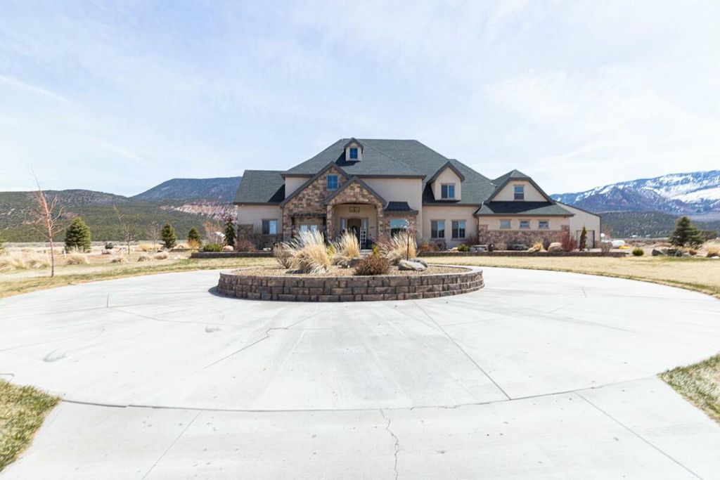 Photo of 3359 S Tipple RD, Cedar City, UT 84720 (MLS # 112508)