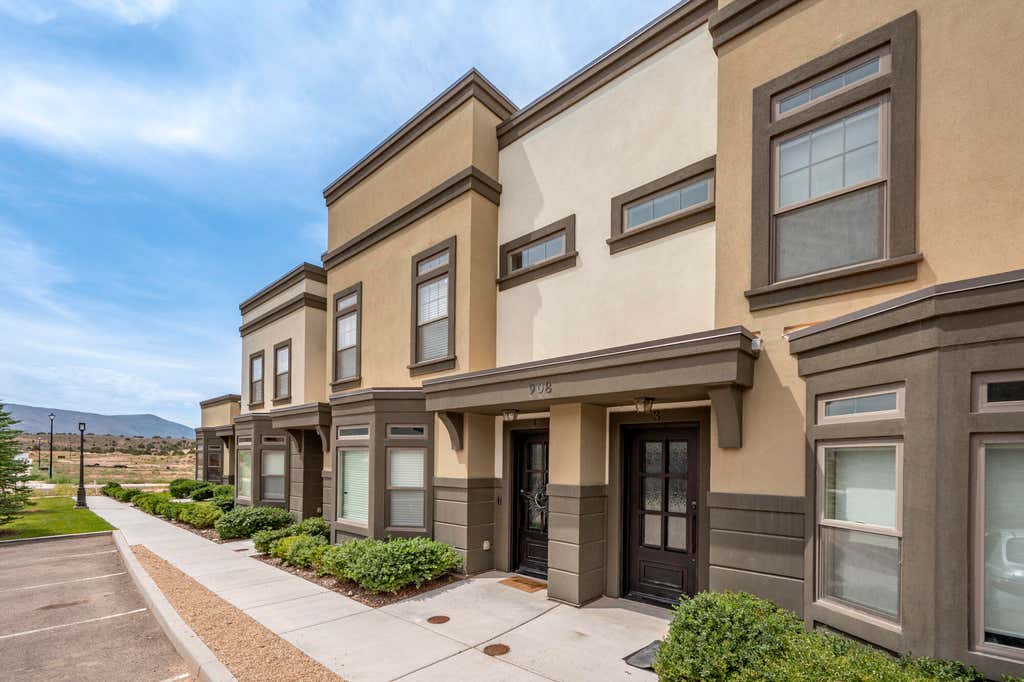 Photo of 908 S Lincoln Ave #4, Cedar City, UT 84720 (MLS # 117583)