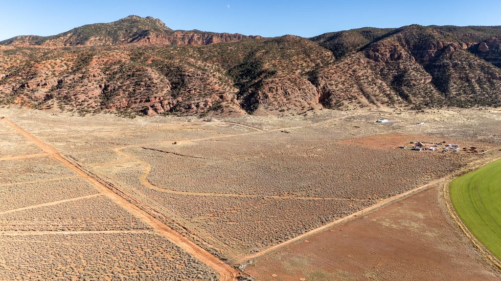 Photo of 20 N Foothill DR, Paragonah, UT 84760 (MLS # 113686)