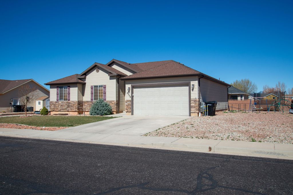 Photo of 4008 W 50 S, Cedar City, UT 84720 (MLS # 115164)