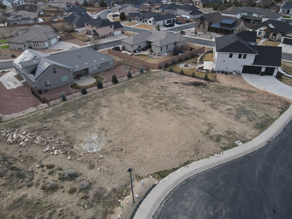 Photo of 1927 N Mahogany CIR, Cedar City, UT 84721 (MLS # 115089)