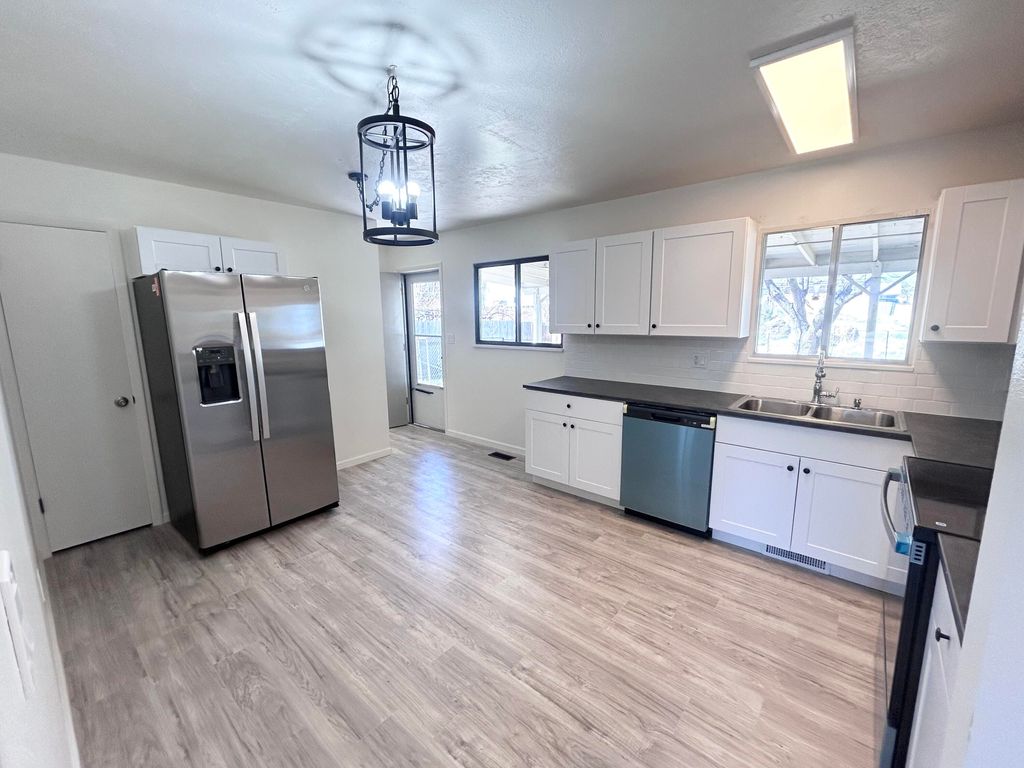 Photo of 325 N 1500 W, Cedar City, UT 84721 (MLS # 115487)