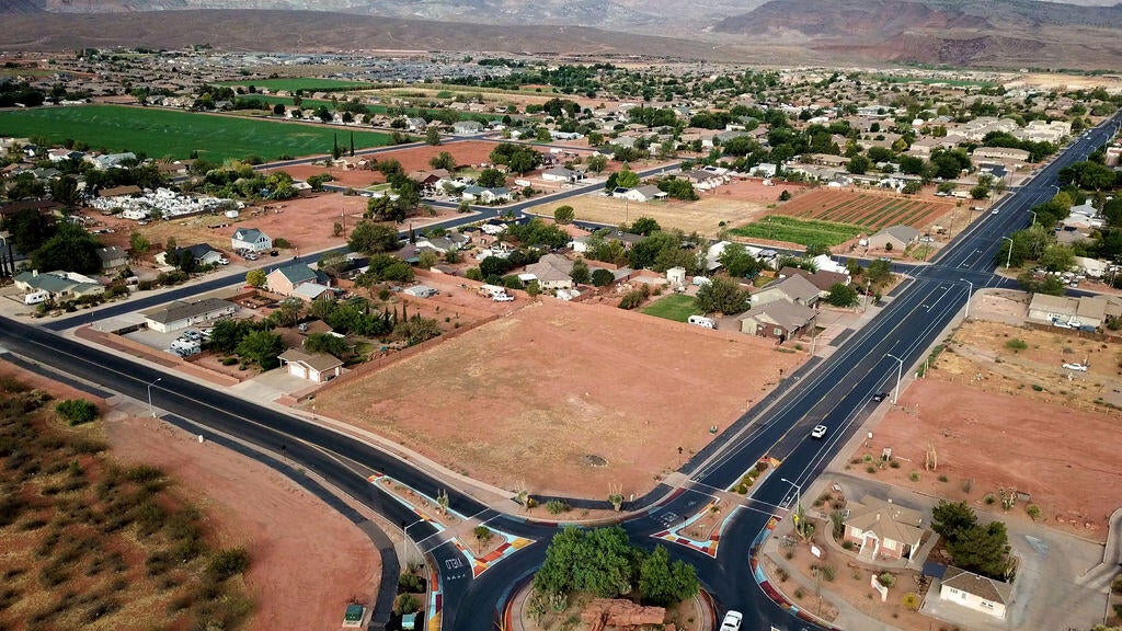 Photo of 190 E Center ST, Ivins, UT 84738 (MLS # 117284)