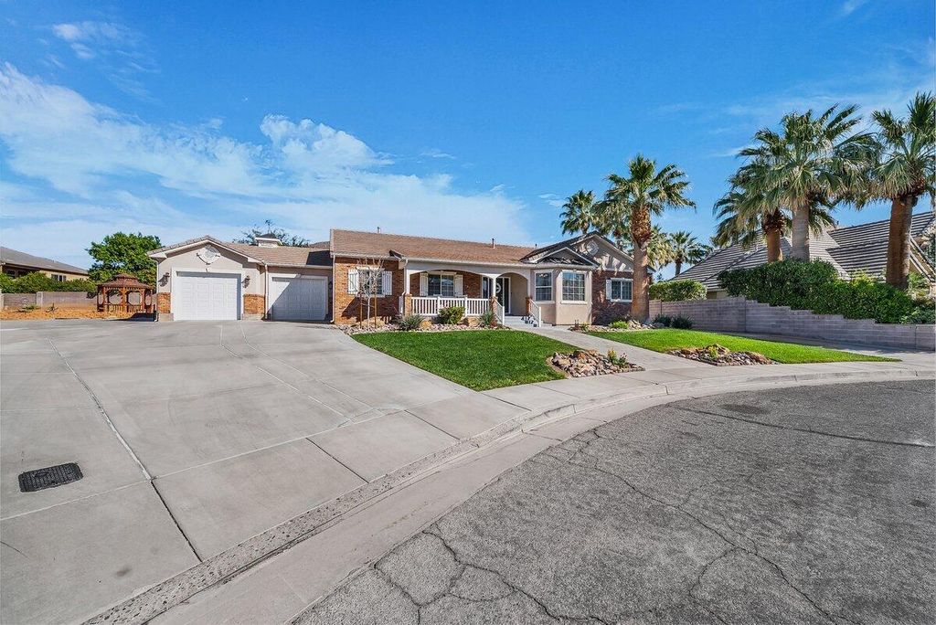 Photo of 841 E 1010 ST S, Saint George, UT 84790 (MLS # 115498)