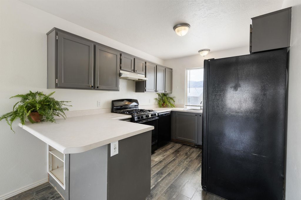 Photo of 647 W 1350 N, Cedar City, UT 84721 (MLS # 116125)