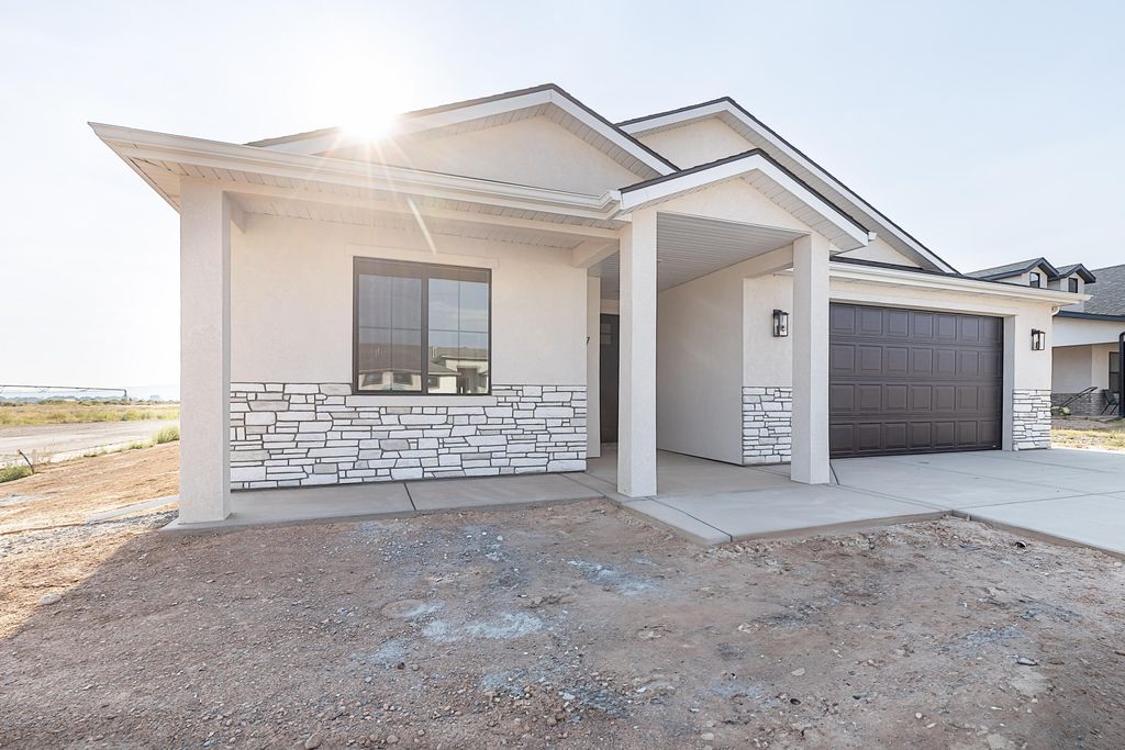 Photo of 1170 N Yucca (3325 West) St, Cedar City, UT 84721 (MLS # 112754)