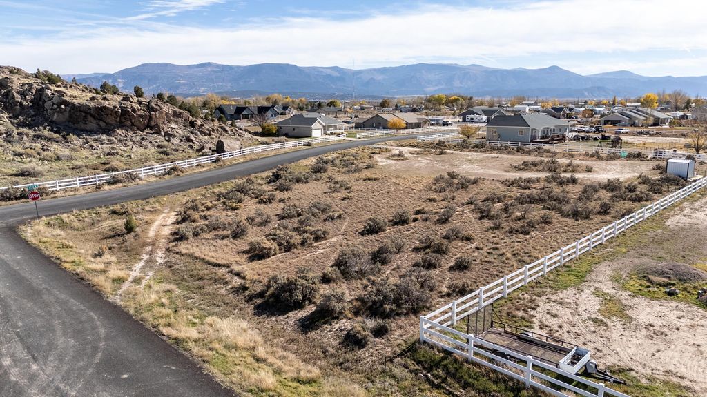 Photo of 1395 N 6700 W, Cedar City, UT 84721 (MLS # 113755)
