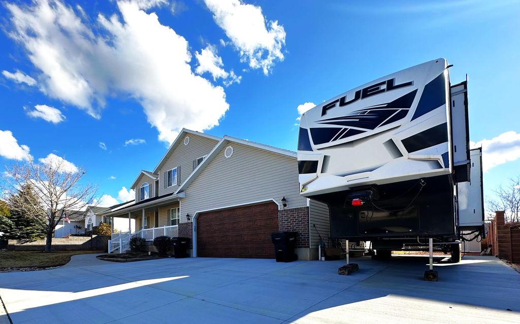 Photo of 718 E 2250 N, Cedar City, UT 84721 (MLS # 114749)