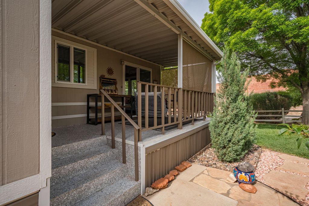 Photo of 5 Scenic CIR, Hurricane, UT 84737 (MLS # 115553)
