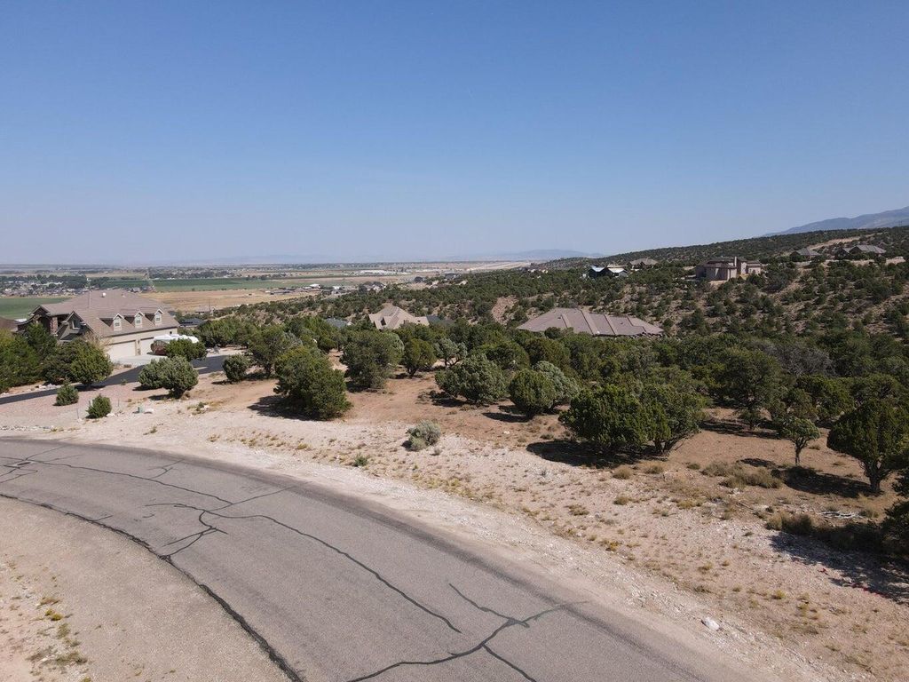 Photo of 1095 S Panorama DR, Cedar City, UT 84720 (MLS # 113228)