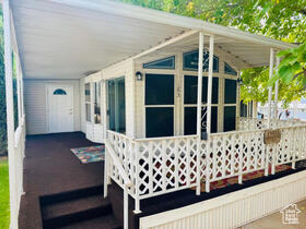 Photo of 1150 W Red Hills Parkway #183, Washington, UT 84780 (MLS # 113594)