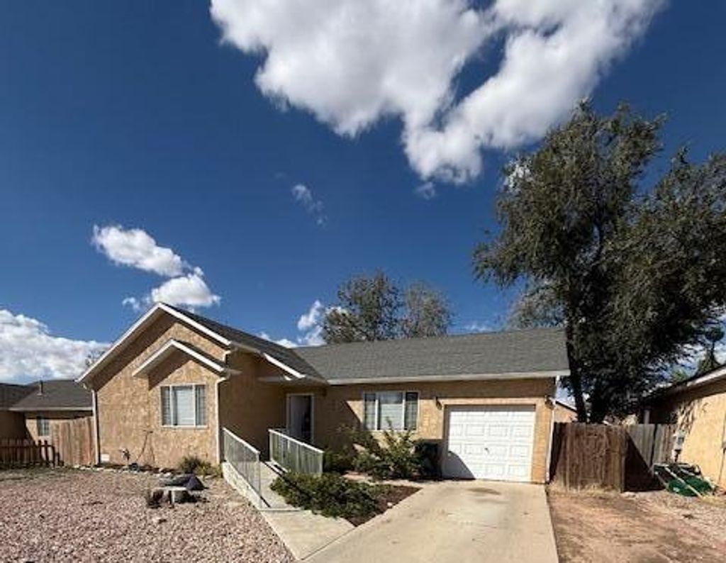 Photo of 698 W 1050 N, Cedar City, UT 84721 (MLS # 113219)