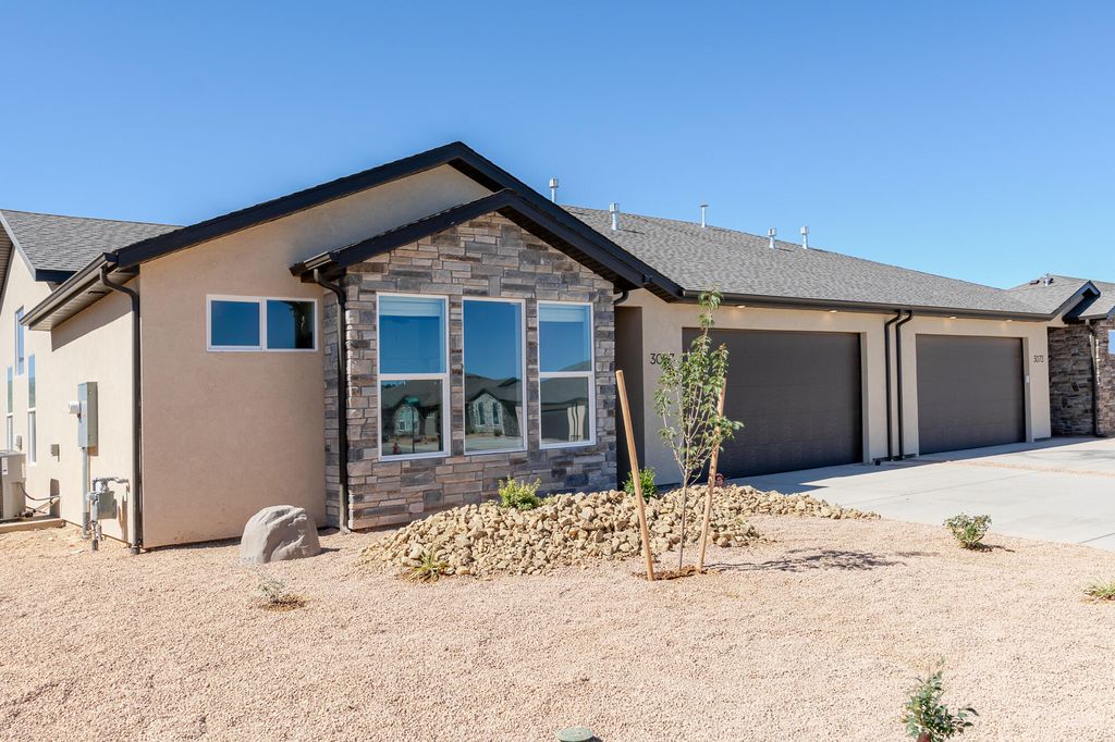Photo of 3067 W EKKO View LP, Cedar City, UT 84721 (MLS # 110991)