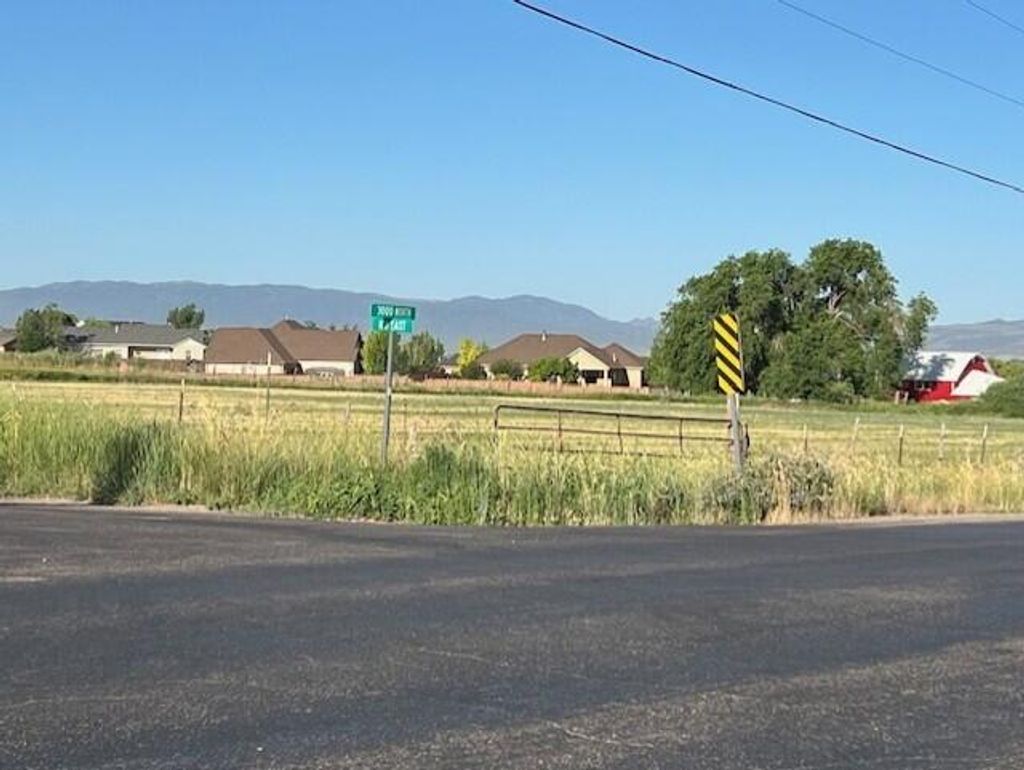 Photo of 100 E 3000 N, Cedar City, UT 84721 (MLS # 111992)